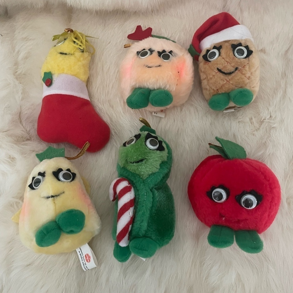 Vtg 1991 Yumkins Del Monte Plush Christmas Ornaments. Y2K
